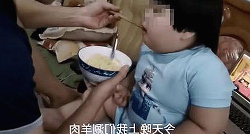 娱乐圈独家解析：小香猪与吃瓜酱的幕后故事大揭秘